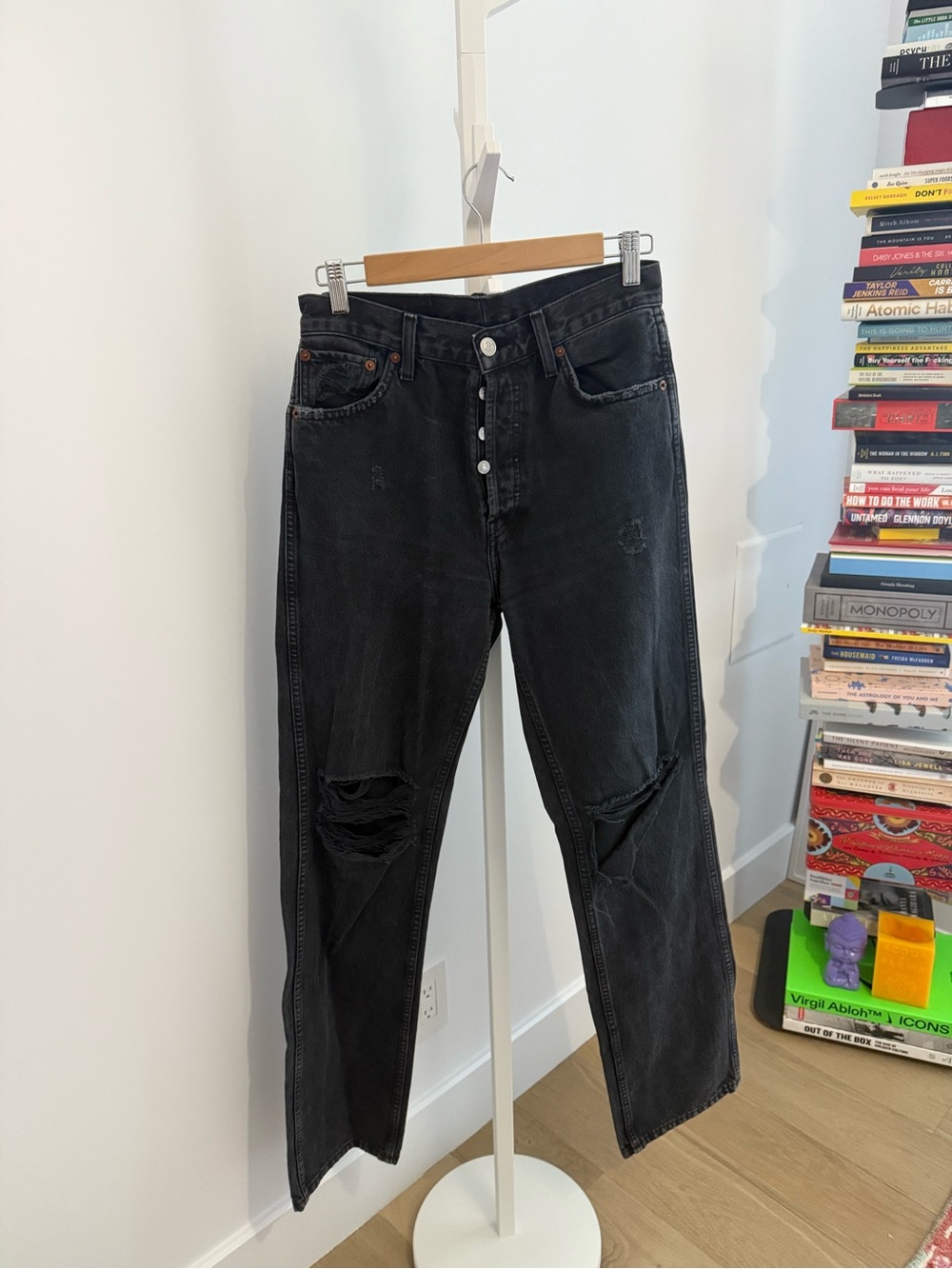 Re/Done Black Straight-Leg Jeans with Knee Rips